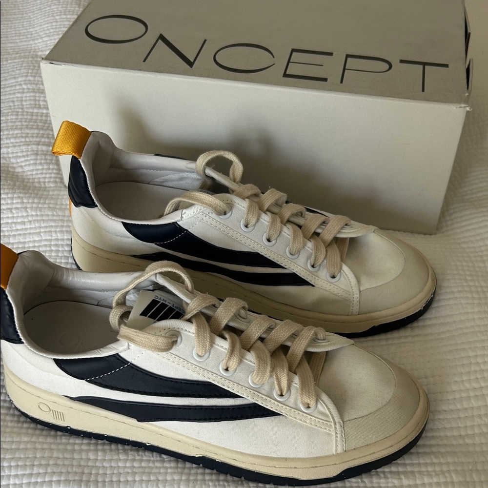 Oncept Portland sneakers. Indigo. Size 8
Brand new with box